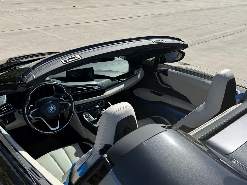 BMW i8 — фото 9