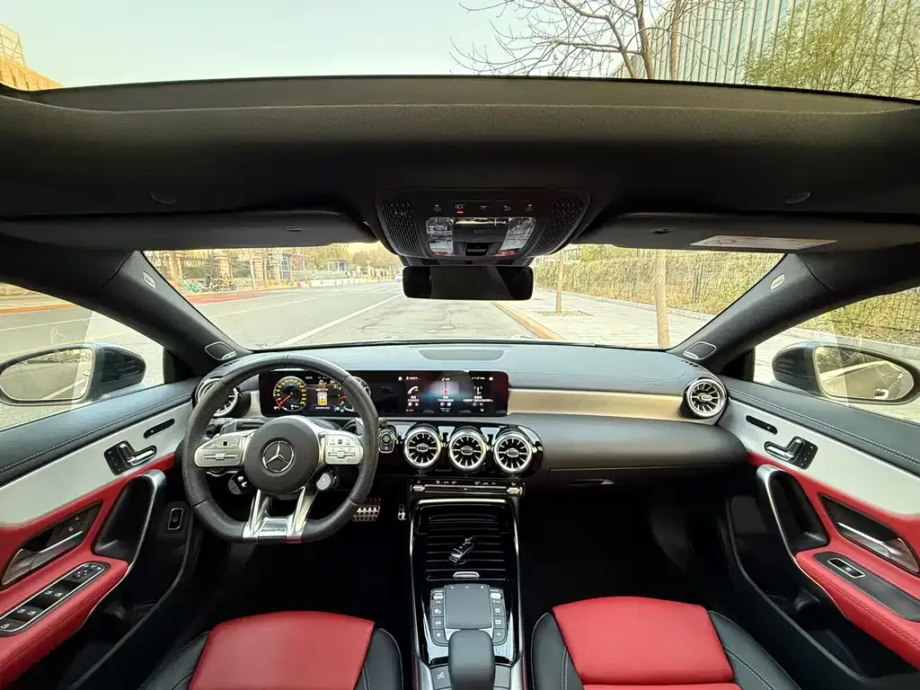 Mercedes-Benz CLA AMG — фото 8