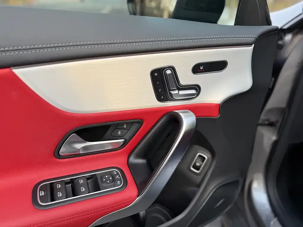Mercedes-Benz CLA AMG — фото 9