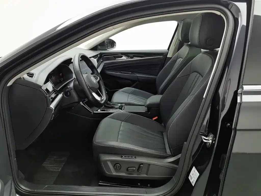 Volkswagen Passat — фото 10