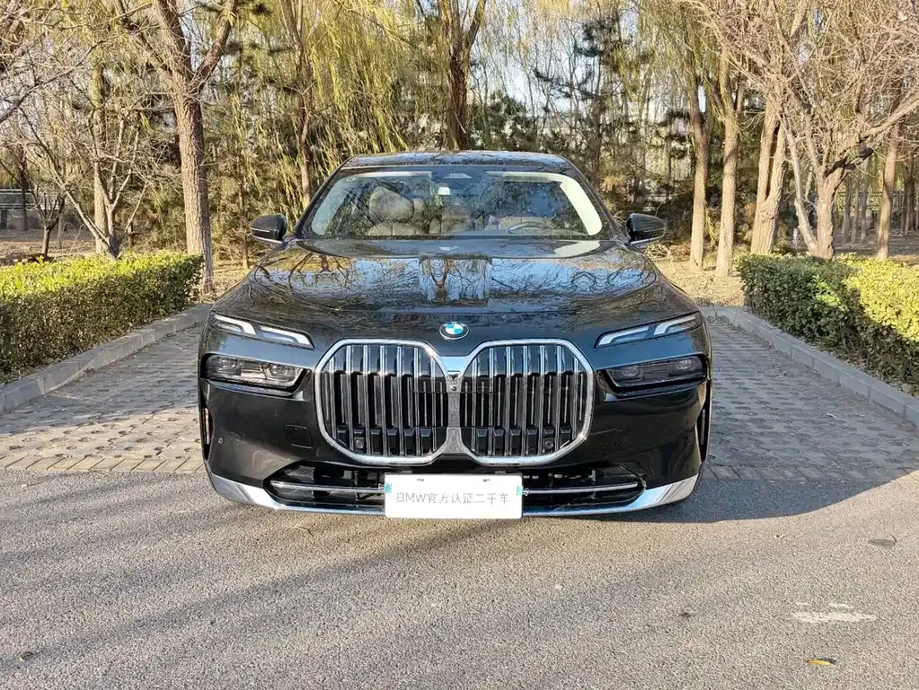 BMW 7 Series — фото 2