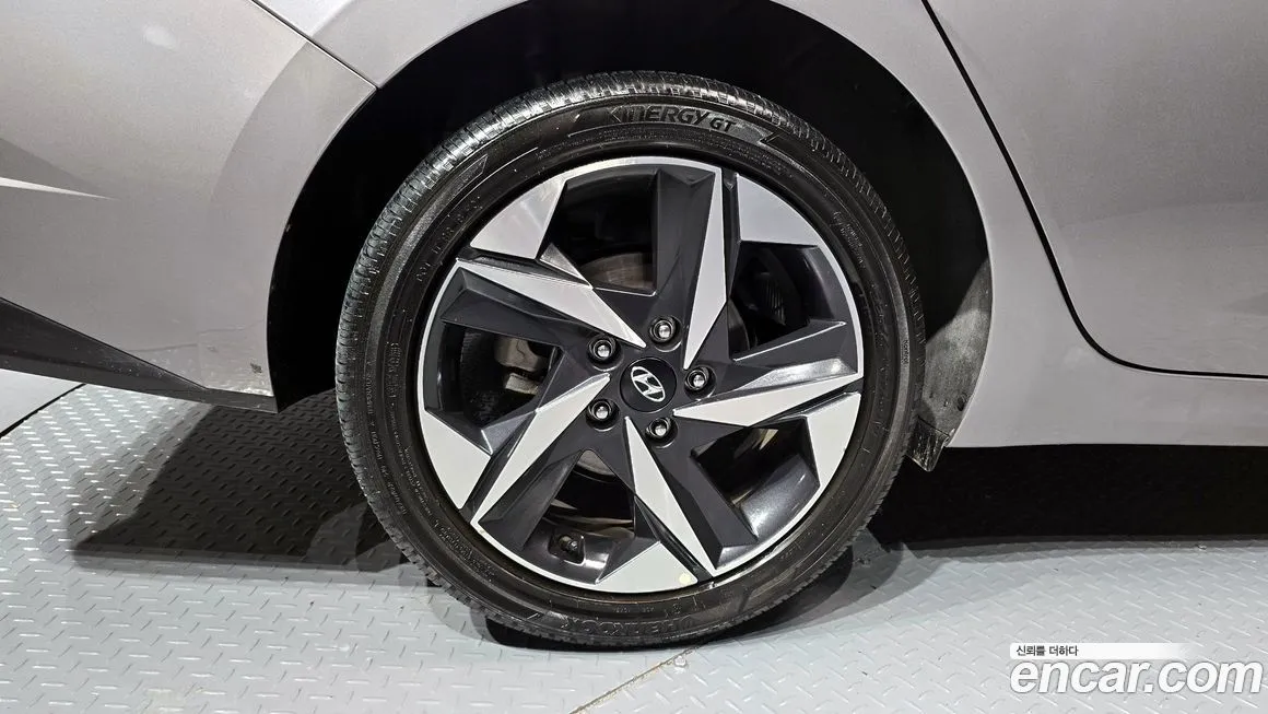 Hyundai AVANTE — фото 5