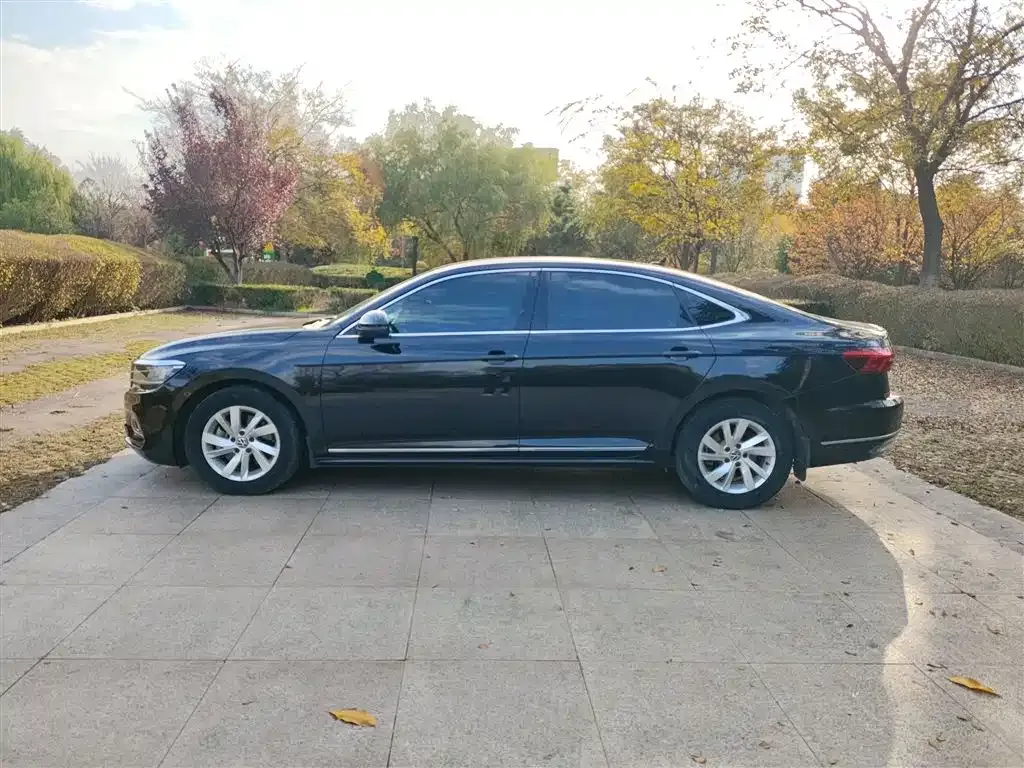 Volkswagen Passat — фото 5
