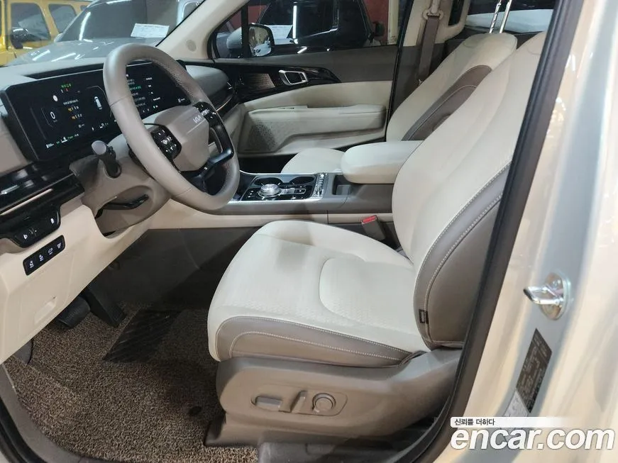 Kia Carnival — фото 10