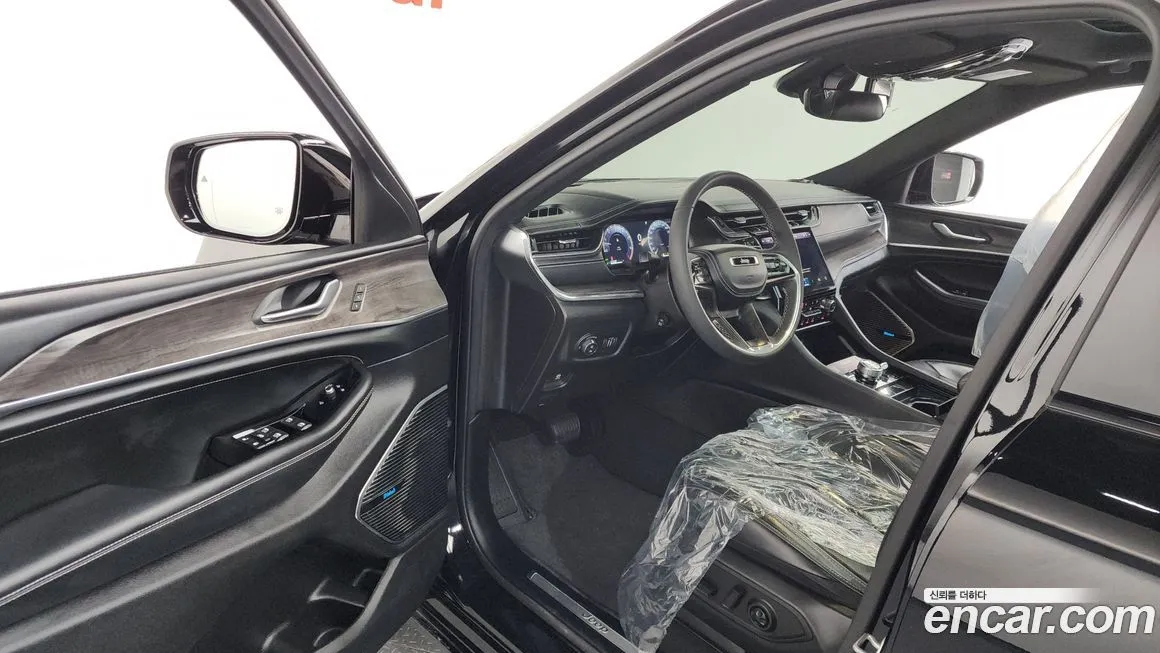 Jeep Cherokee — фото 10