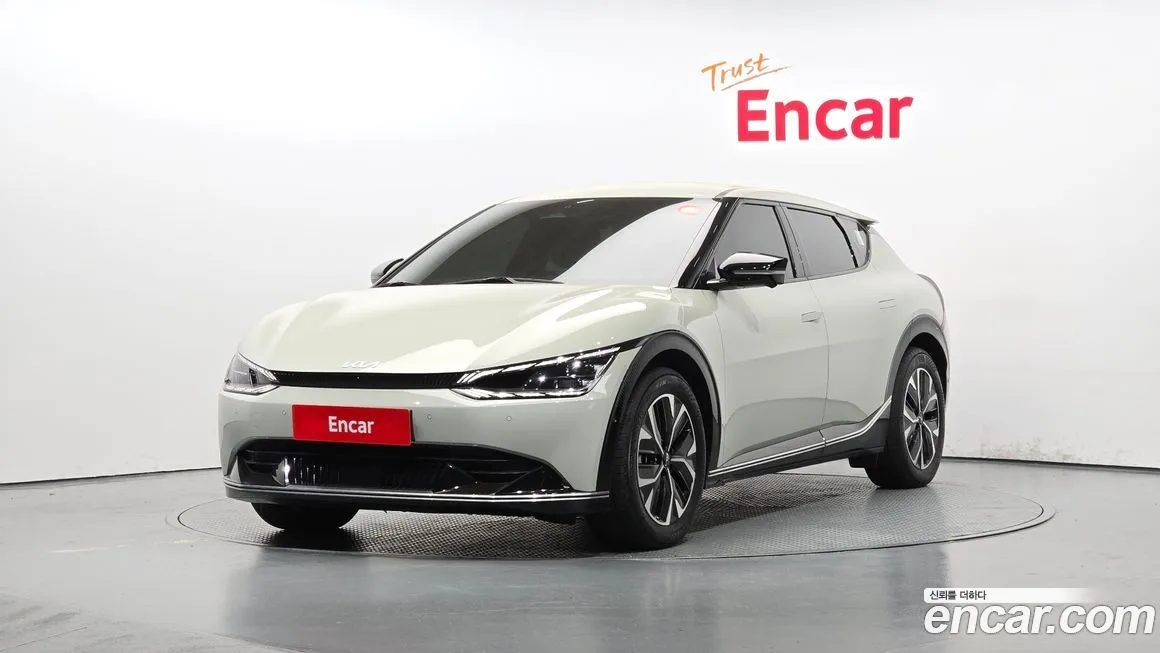 Kia EV6 — фото 1