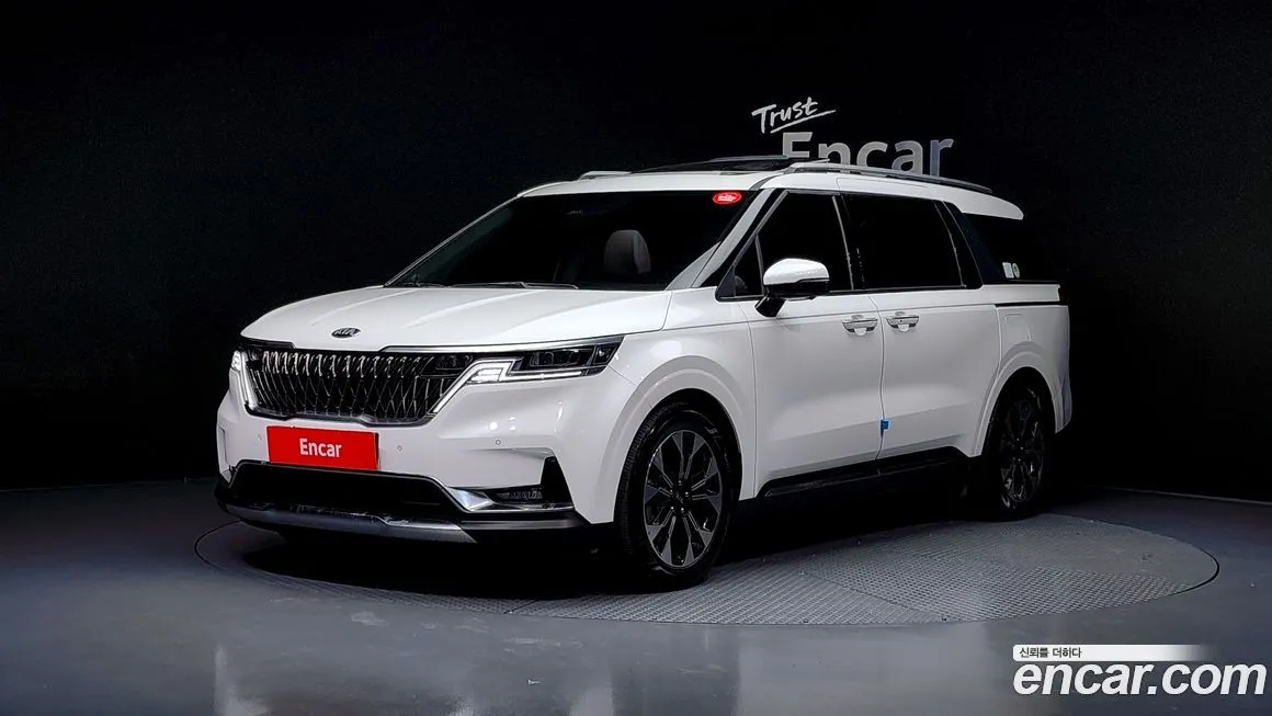 Kia Carnival — фото 1