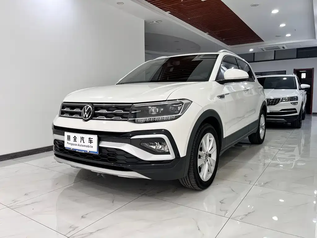 Volkswagen T-Cross — фото 1