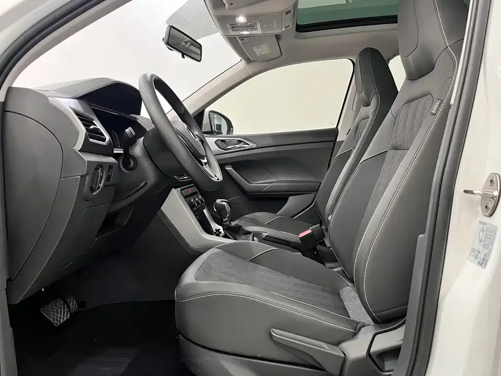 Volkswagen T-Cross — фото 4