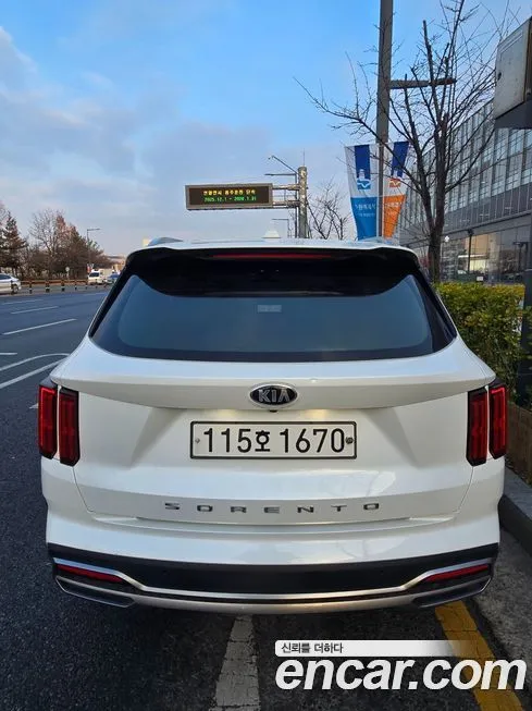 Kia Sorento — фото 4