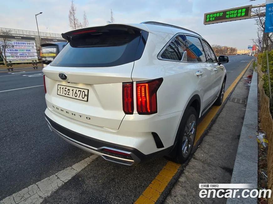 Kia Sorento — фото 6