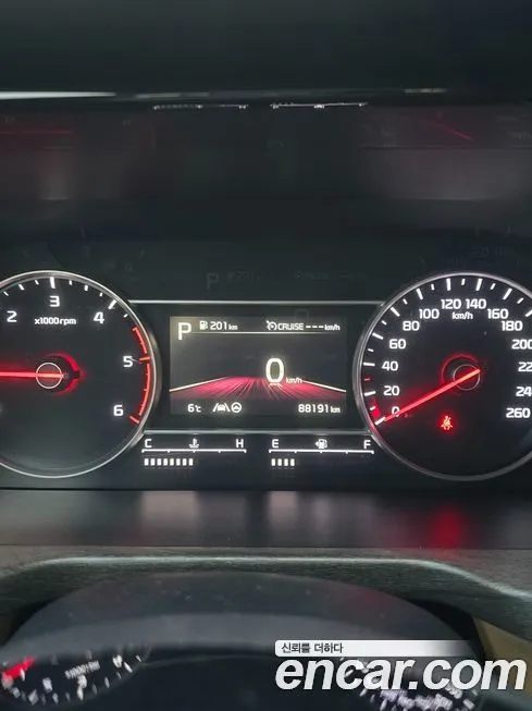 Kia Sorento — фото 7