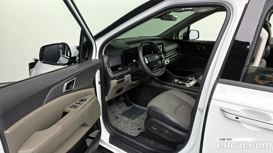 Kia Carnival — фото 10