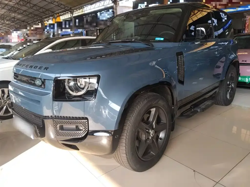 Land Rover Defender — фото 1