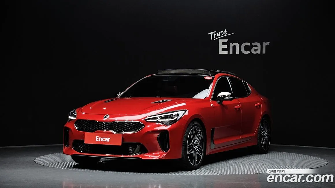 Kia Stinger — фото 1