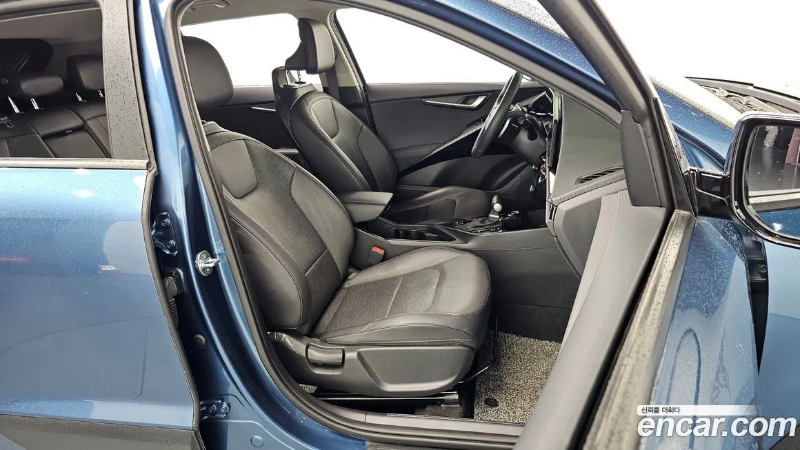 Kia Niro — фото 10