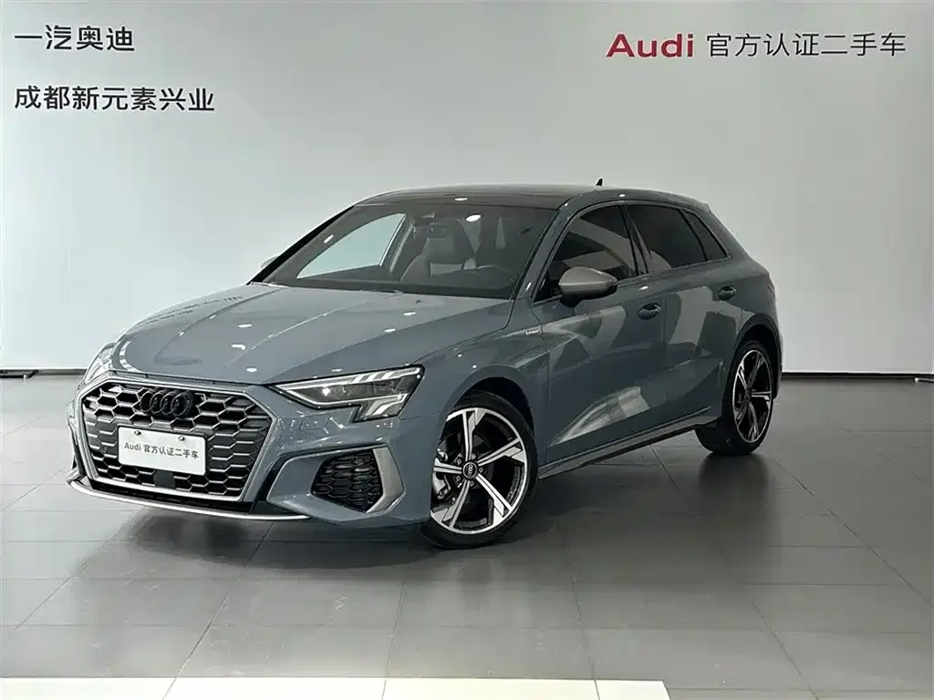 Audi A3 — фото 1