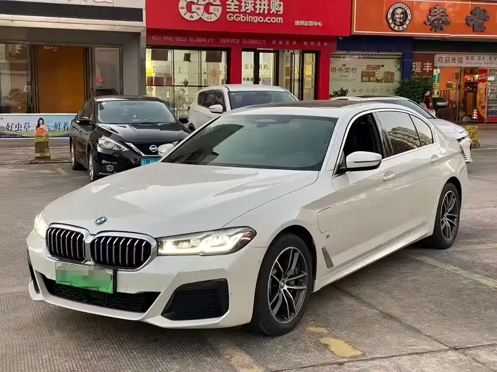 BMW 5 Series New Energy — фото 1