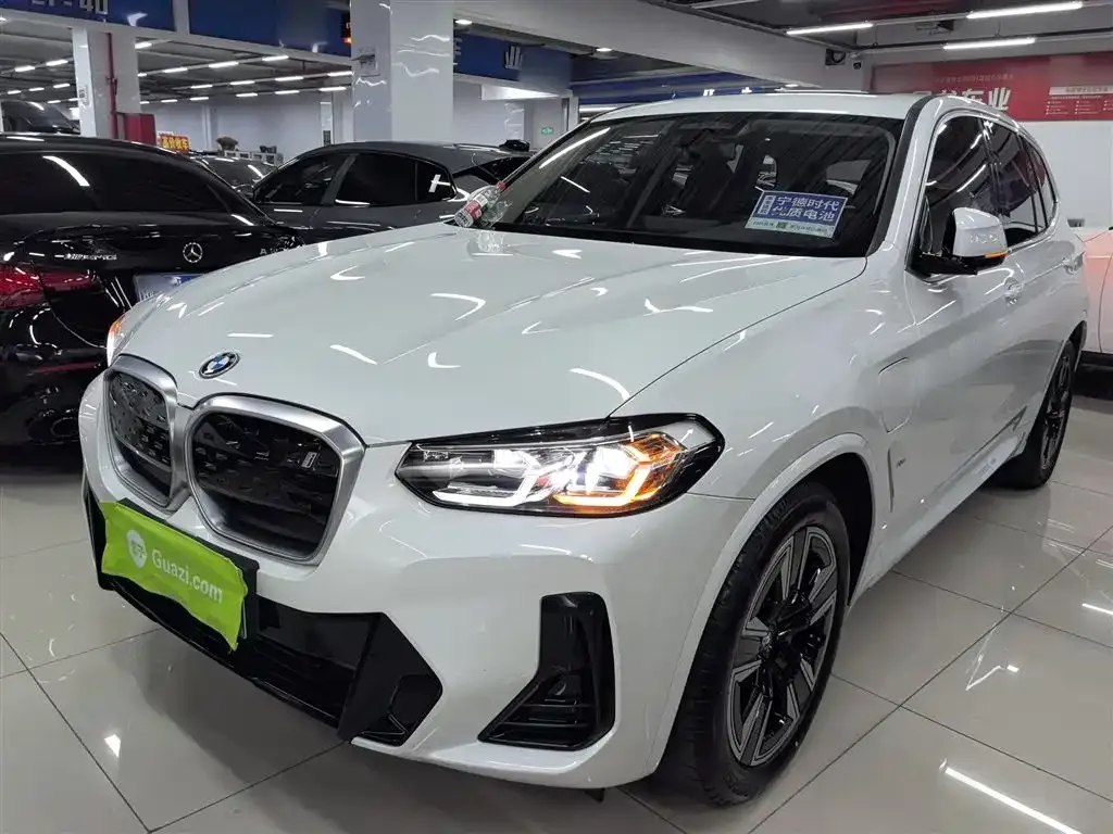 BMW iX3 — фото 2