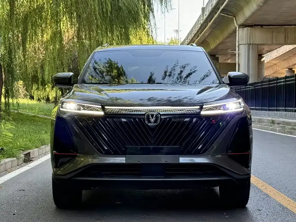 Changan CS75PLUS — фото 2
