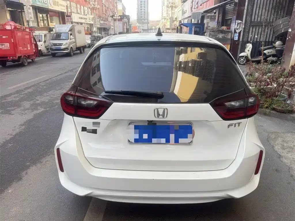 Honda Fit — фото 5