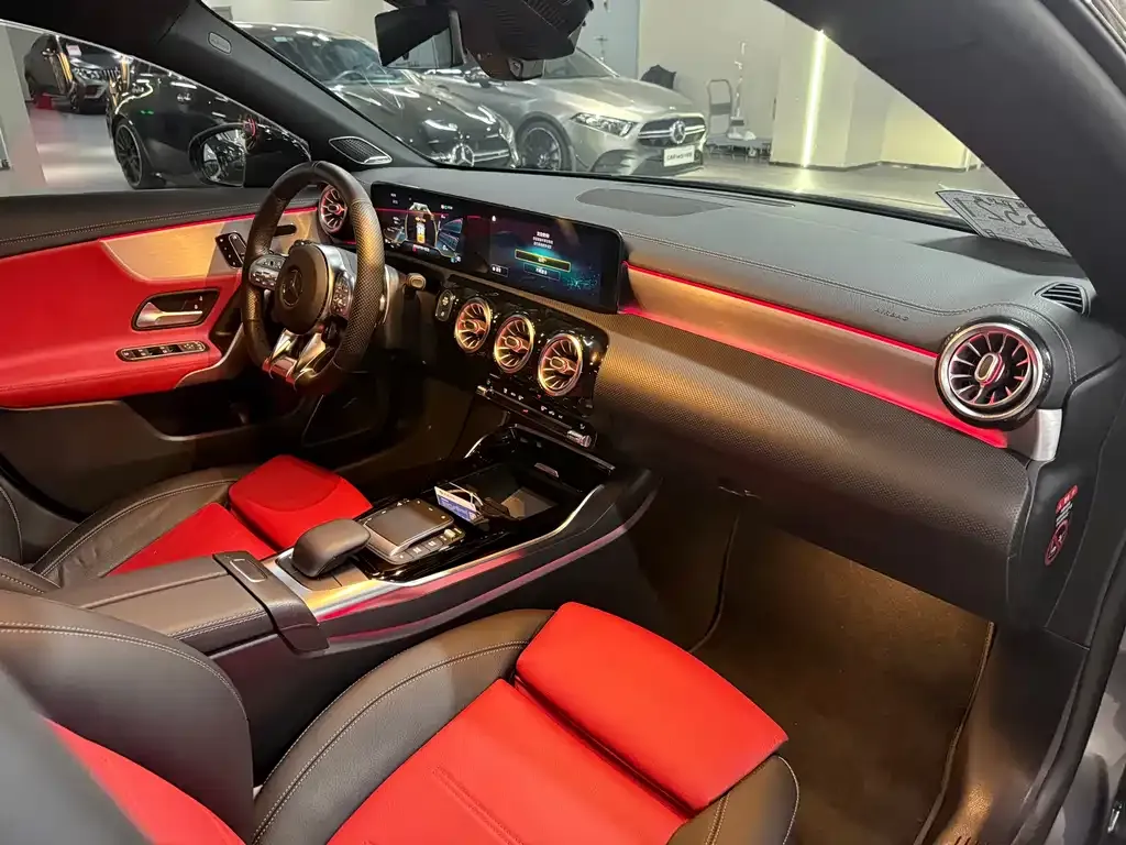 Mercedes-Benz CLA AMG — фото 6