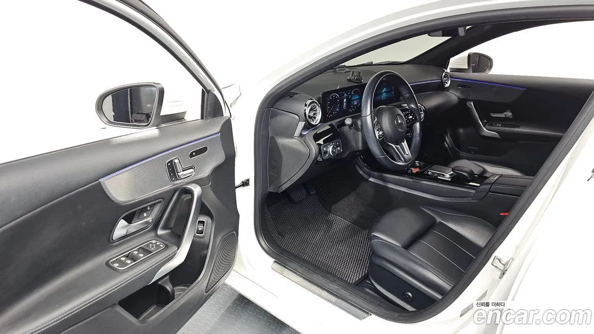 Mercedes-Benz A-Class — фото 10