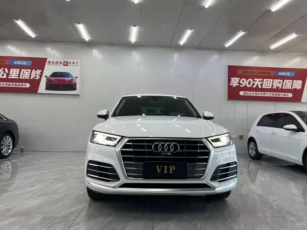 Audi Q5L — фото 2