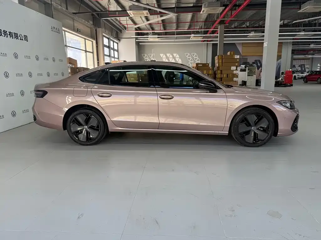 Volkswagen Passat — фото 4