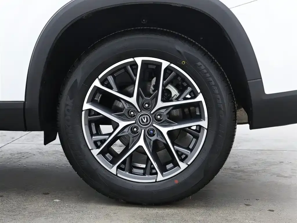 Changan CS75PLUS — фото 7
