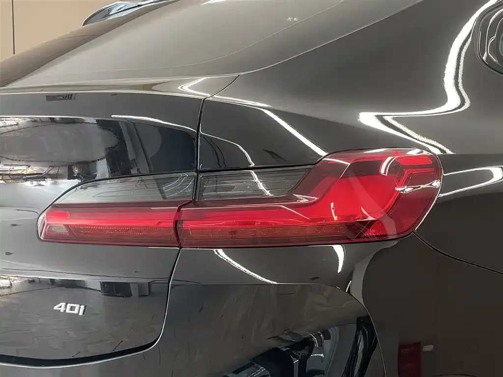 BMW X4 — фото 10