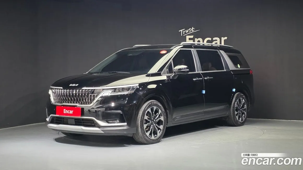 Kia Carnival — фото 1