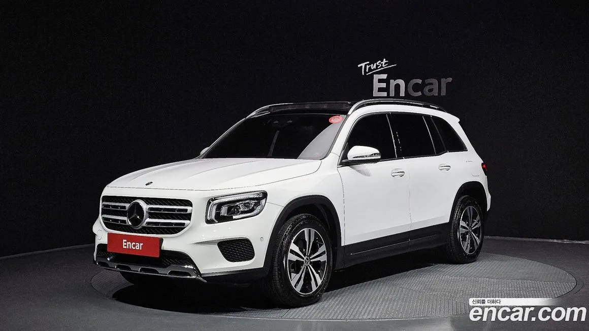 Mercedes-Benz GLB-Class — фото 1