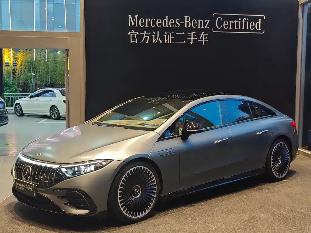 Mercedes-Benz EQS AMG — фото 1