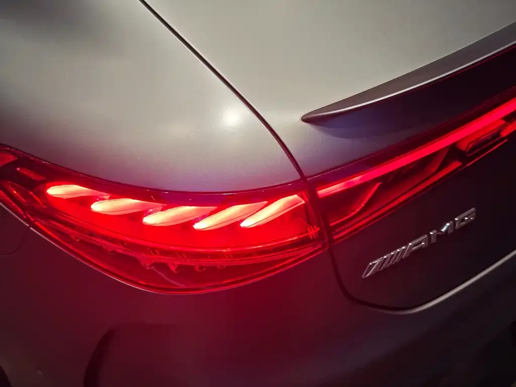 Mercedes-Benz EQS AMG — фото 6