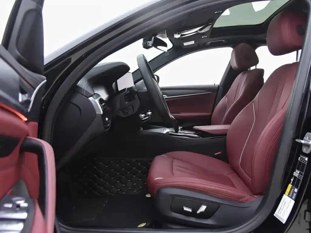 BMW 5 Series New Energy — фото 10
