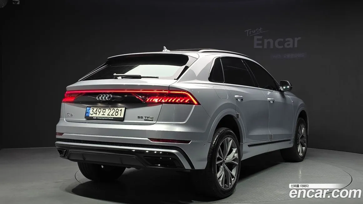 Audi Q8 — фото 2