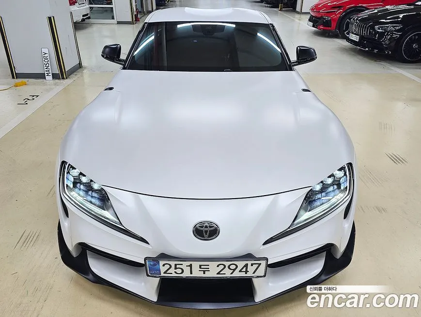 Toyota Supra — фото 1