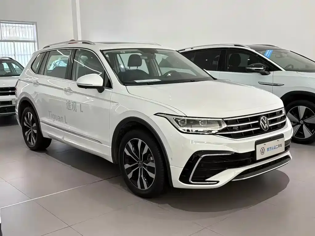 Volkswagen Tiguan L — фото 3
