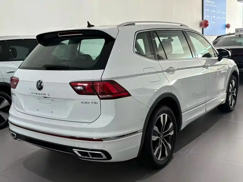 Volkswagen Tiguan L — фото 4