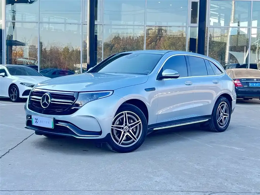 Mercedes-Benz EQC — фото 1