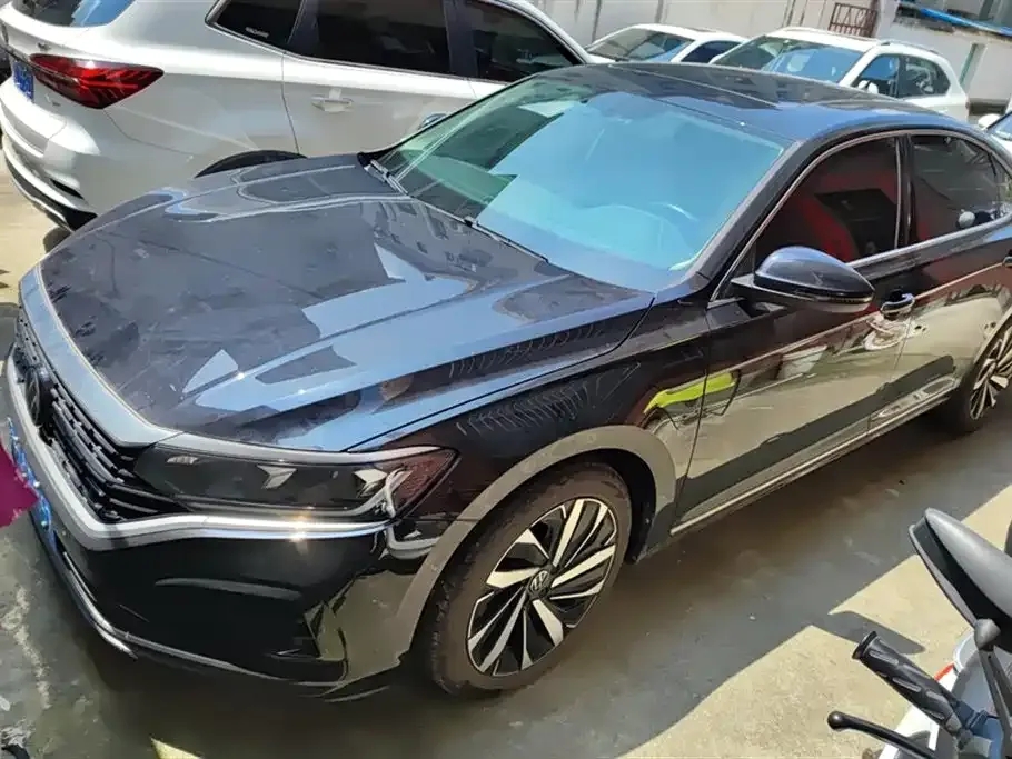 Volkswagen Passat — фото 1