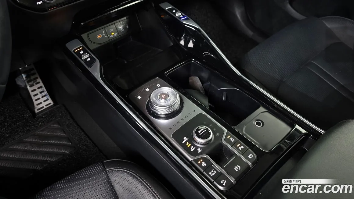 Kia Sorento — фото 9