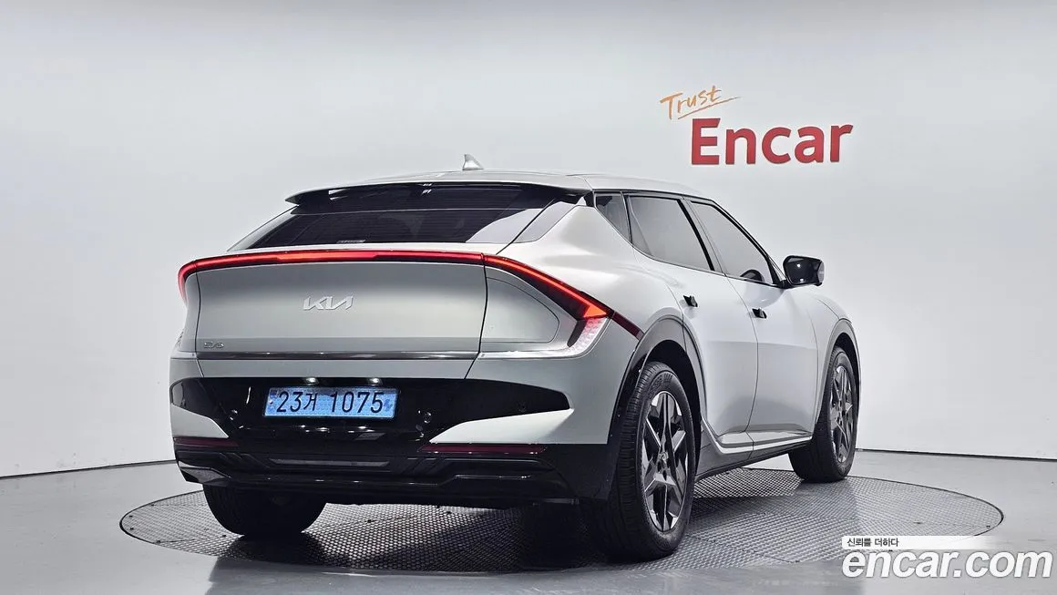Kia EV6 — фото 2