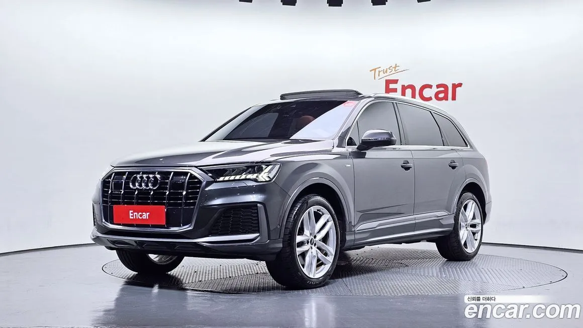 Audi Q7 — фото 1
