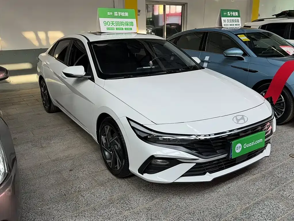 Hyundai Elantra — фото 4
