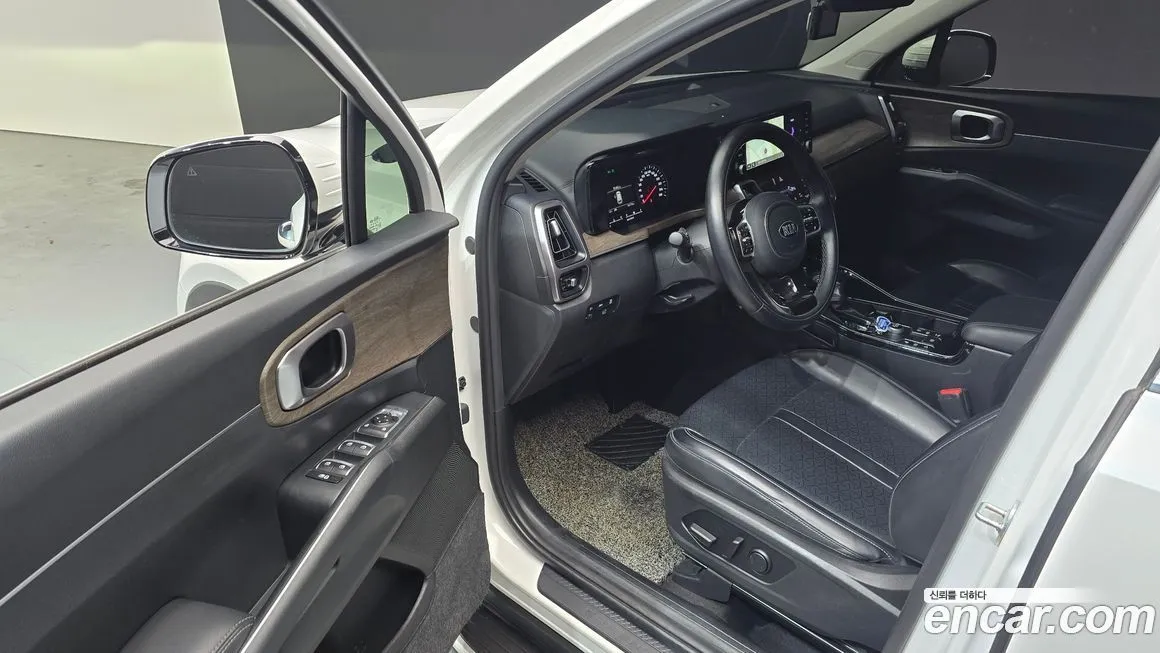 Kia Sorento — фото 10