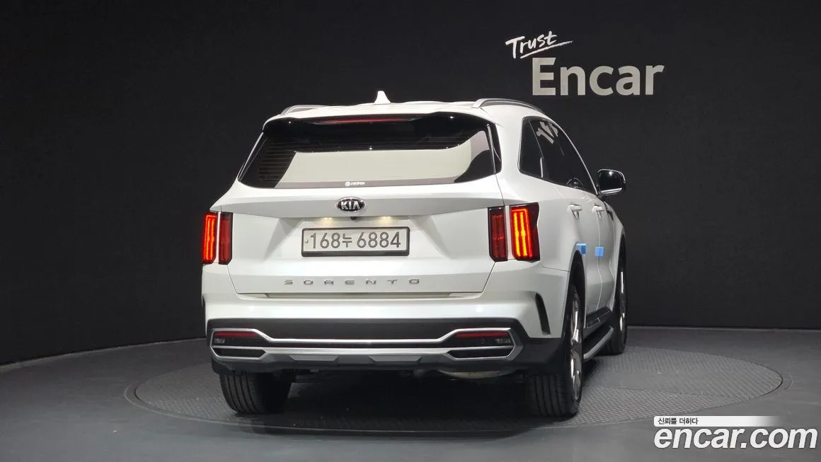 Kia Sorento — фото 4