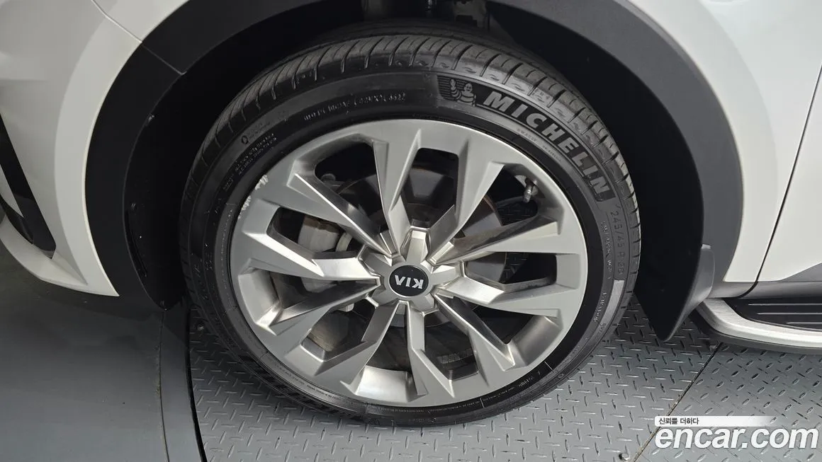 Kia Sorento — фото 5