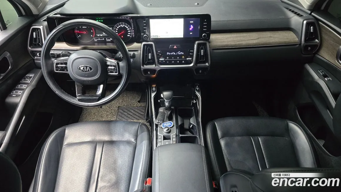 Kia Sorento — фото 7